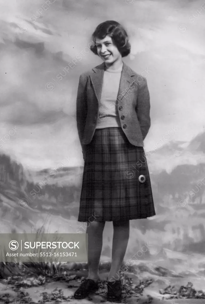 Royalty-G. Britain-Queen Elizabeth-Early. March 28, 1941. (Photo by Marcus Adams).