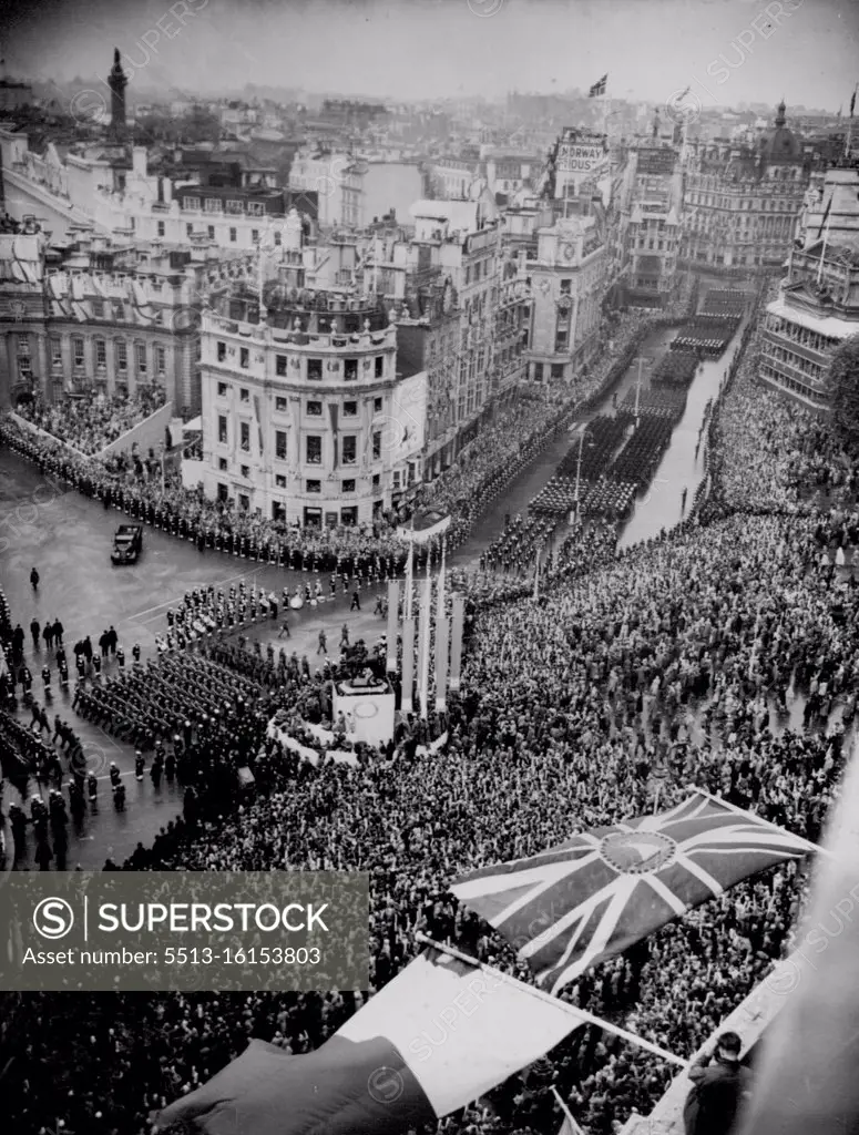 The Coronation Procession -- General view of the huge crowds in Trafalgar Square watching Commonwealth troops in the Coronation procession on its way back from Westminster Abbey to Buckingham Palace this afternoon June 2. January 06, 1954. (Photo by The Associated Press Ltd.).