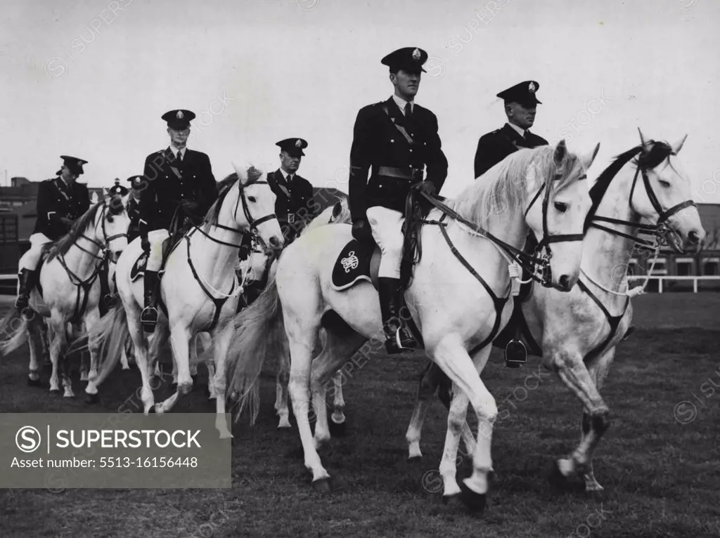 New uniforms of Victoria's mounted police. September 25, 1947.