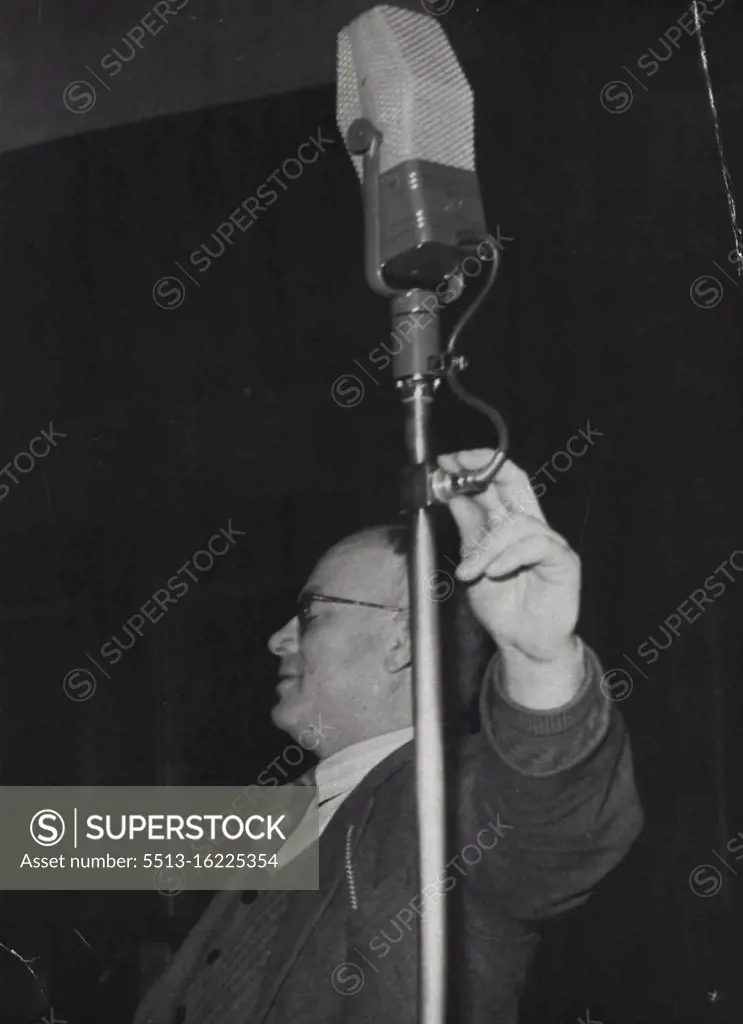 Wireless Microphone at ***** house Canberra. July 12, 1946.