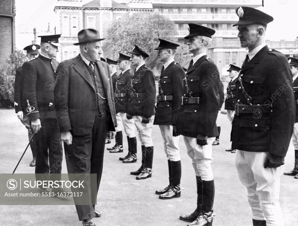 Victorian mounted police parade for an inspection by Commissioner Duncan of new style uniforms with which they were outfitted in 1947. September 25, 1947.