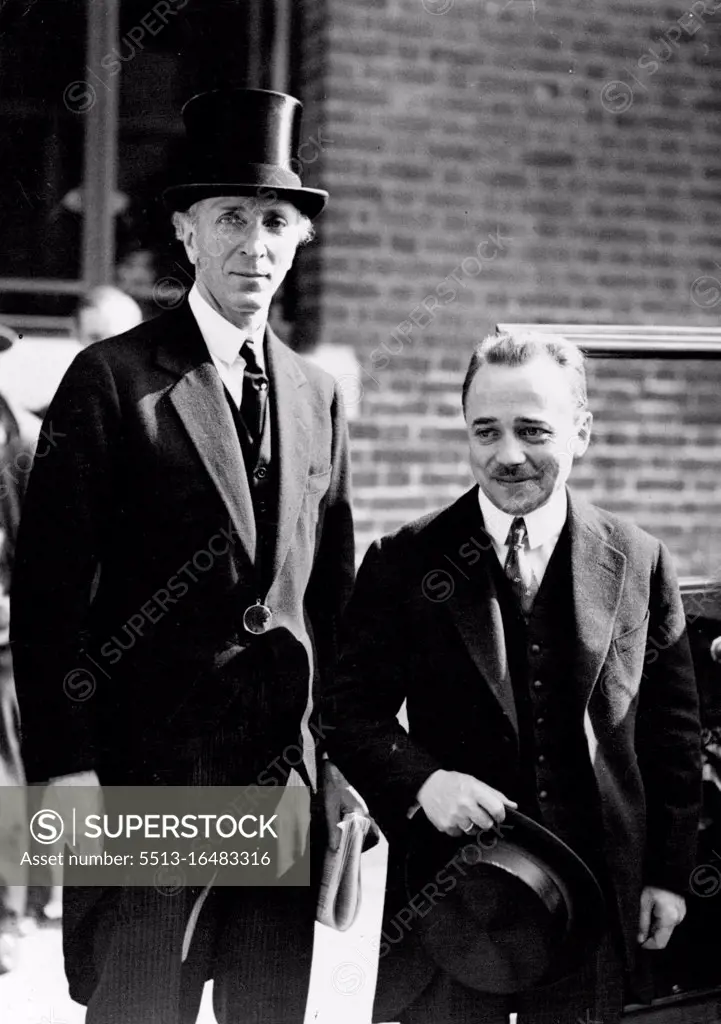 World Economic Conference in London -- Dr. Engelbert Dollfus, the Austrian Chancellor, with Baron Franckenstein, the Austrian Minister, leaving. January 1, 1933.