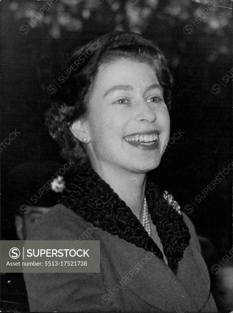 Queen Visits Blind H.Q. The Queen Arrives on a visit to the Headquarters of the Royal National Institute for the Blind in great Portland street, London today November 9. November 18, 1955. (Photo by Associated Press Photo).