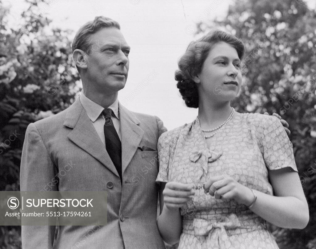 Royal Lodge Windsor July 8th 1946. King George VI. & Queen Elizabeth ...