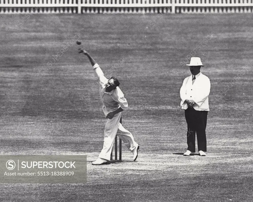 Don  Bradman bowling. February 01, 1934.