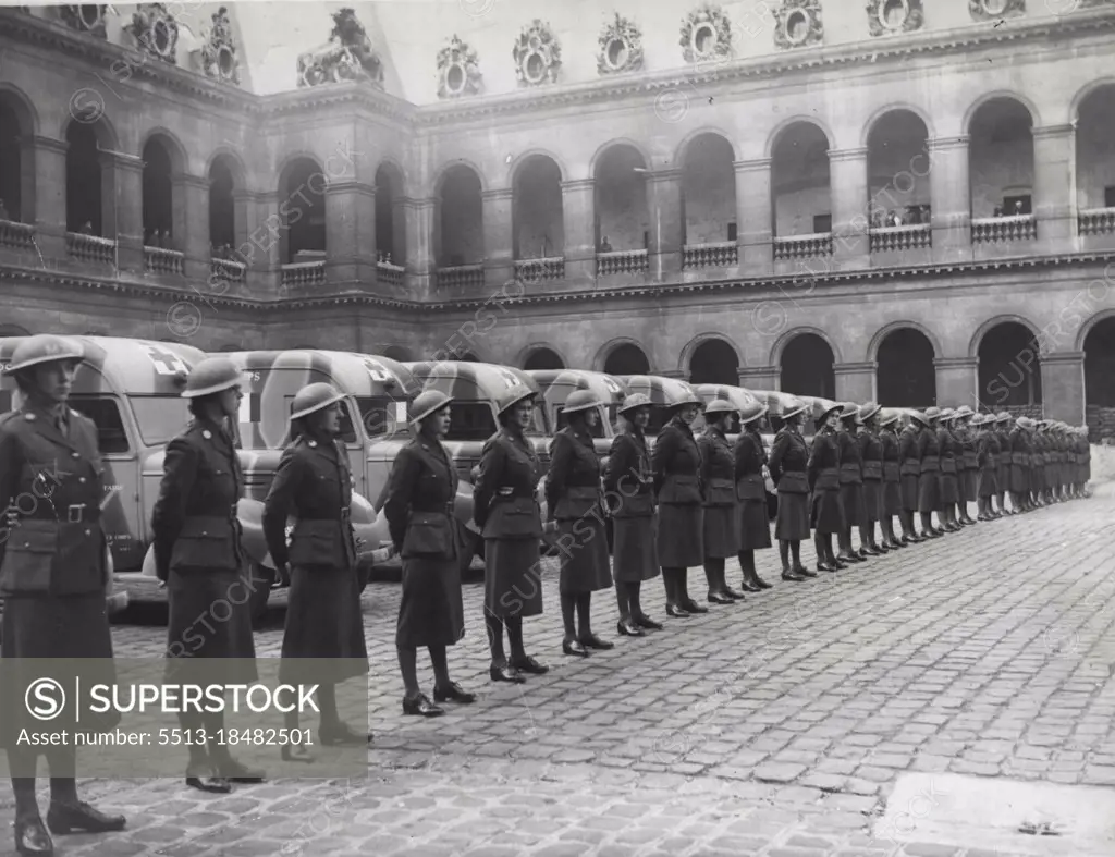 Members of the British women's ambulance drivers of the women's auxiliary army were reviewed at the invalids by ***** Champetier De Ribes. April 13, 1940. (Photo by The New York Times)