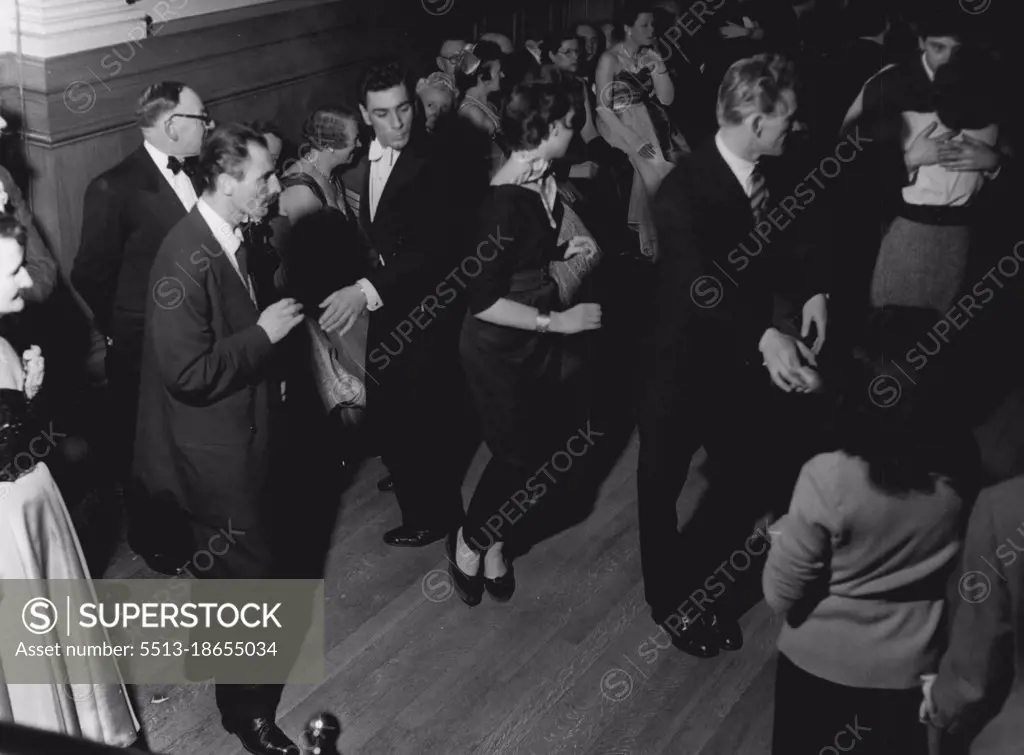 Old Time Dancers Learn "The Creep" - Edwardian dressed youngsters were guests at an Old Tyme Dance held in Kensington Town Hall. They were invited to demonstrate the latest dance "The Creep". March 11, 1954.