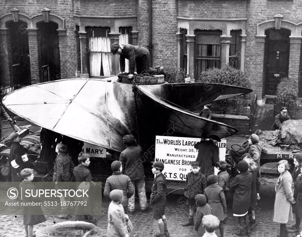 "Queen Mary" - Building and Launching Scenes - Merchant Shipping. December 30, 1935. (Photo by London News Agency Photos Ltd.).