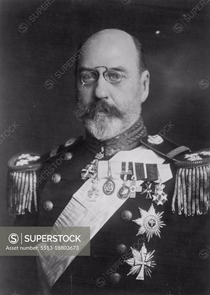 Prinz Waldemar Von  Danemark Lebensgefährlich  erkrankt.Prince Waldemar Von  Denmark, ein Unkel des Danischen Konigs Charistian A, Ist in Grünau  in oberosterreich, Wo er als Jagdgast des Herzogs Von Braunschweing Weilt, schwer erkrankt. Die Aerzte Bezeichnen  den Zustand des  Im  79. Lebensjahre stehenden Prinzen als Lebensgefihrlich. Portrat Prinz Waldemar von Danemark.  November 30, 1936.