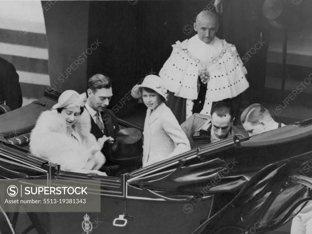 King and Queen Leaving St. Pauls After -- Empire Day Service - The King, Queen and Princess Elizabeth getting into the carriage as they left St. Paul's after the service for the return drive to the Palace. May 24, 1937. (Photo by Keystone)