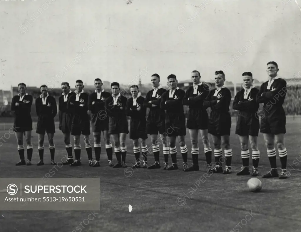 Queensland Rugby League team before the game against New South Wales at the Sydney Cricket Ground to-day. June 10, 1935.