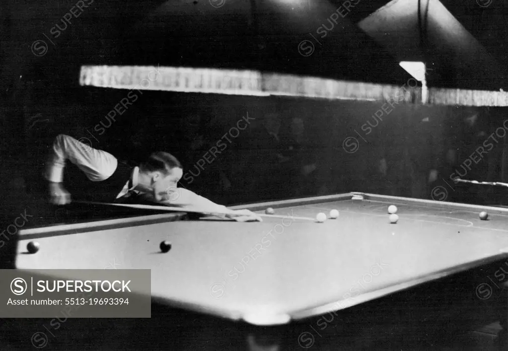 World's Professional Snooker Championship: Joe Davis v. Tom Newman at Thurston's Leicester Square London.Tom Newman in play against Joe Davis this afternoon. March 30, 1936. (Photo by Topical Press).