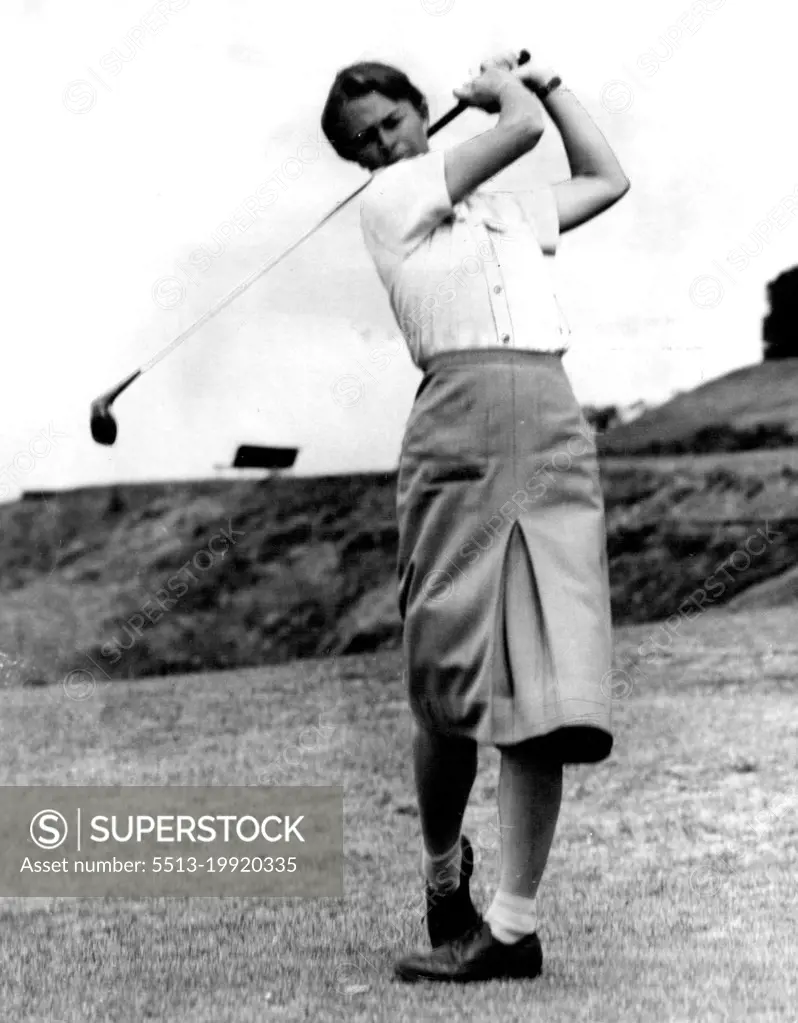 Women golf champ at Australian Club Miss Judith Percy. September 20, 1955. (Photo by Martin/Fairfax Media).