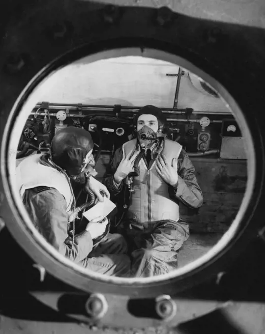 Pilots In Chamber. December 20, 1950. (Photo by Paul Popper Ltd.).