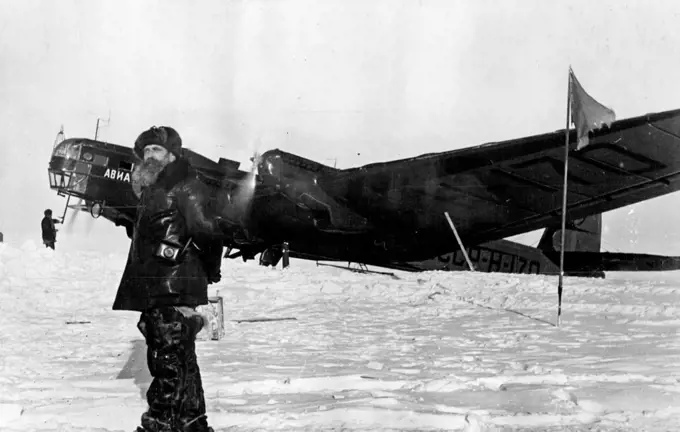 The head of the Polar air expedition, academician Otto J. Schmidt. Photo taken at the North Pole. June 1, 1937. (Photo by Soyuzphoto).