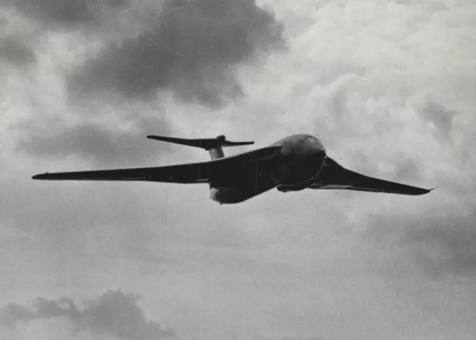 1955 Farnborough Air Show Opens The "Victor B. I. (Handley Page Ltd.) in flight at Farnborough today. (Four jet crescent wing bomber). The Society of British Aircraft Constructor's 16th annual Flying Display and Exhibition, opened today at Farnborough Aerodrome (Hants) This exhibition, a vast "shop window to the world, shows all the latest developments in the United Kingdom's aircraft industry. September 05, 1955. (Photo by Fox Photos).