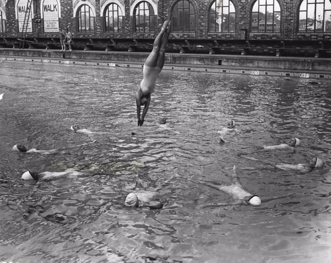 The girls form a star and, as Noeline dives into the centre, they disappear underwater. July 21, 1949.