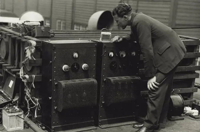 ***** equipment on the ***** used to wash the grand loud speaker. November 14, 1932.