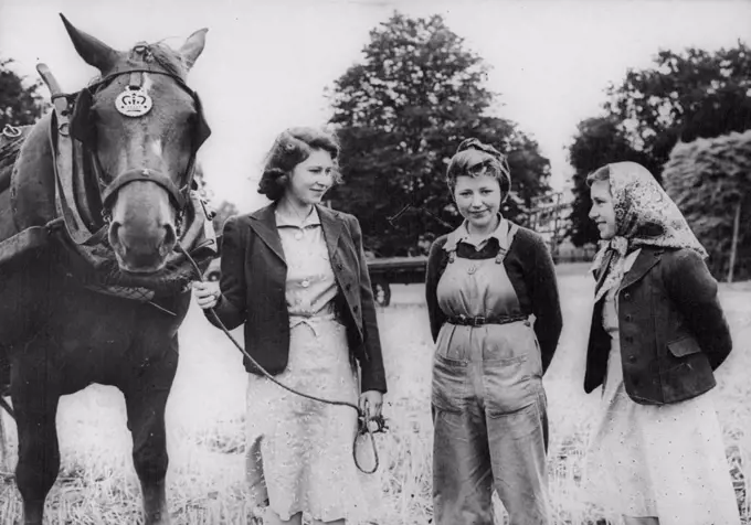 Princess Margaret & Princess Elizabeth - 1940-1945. October 18, 1943.