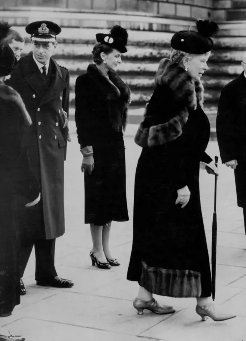 The Armistice -- Queen Mary and the Duke and Duchess of Kent leaving Whitehall with the rest of the Royal Party after the Armistice ceremony at the Cenotaph this morning. November 11, 1938. (Photo by Fox Photos Ltd.).