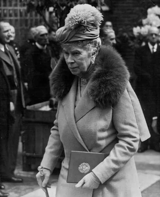 Queen Mary Opens Garden Of Remembrance At St. James' s Church, Piccadilly -- Queen Mary arriving at St. James's Church, Piccadilly, this afternoon, Sunday, to open the Garden of remembrance given by the late Lord Southwood on behalf of the " Daily Herald " to commemorate the courage of the people of London in the 1939-1945. To-day, Sunday, Queen Mary opened the Garden of Remembrance on the Piccadilly side of St. James's Church, which has remained in ruins since it was blitzed in October 1940. Work will shortly be started on restoring the church and most of the necessary £2,500 rebuilding fund has been raised. May 11, 1946.