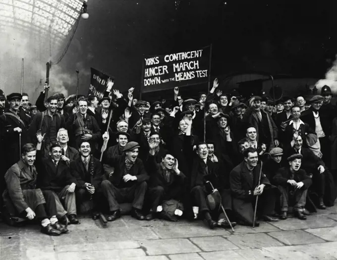 Marchers Leave For Home - Clyde Side marchers before leaving St. Pancras station for Claggow this morning. November 05, 1932. (Photo by London News Agency Photos Ltd.).