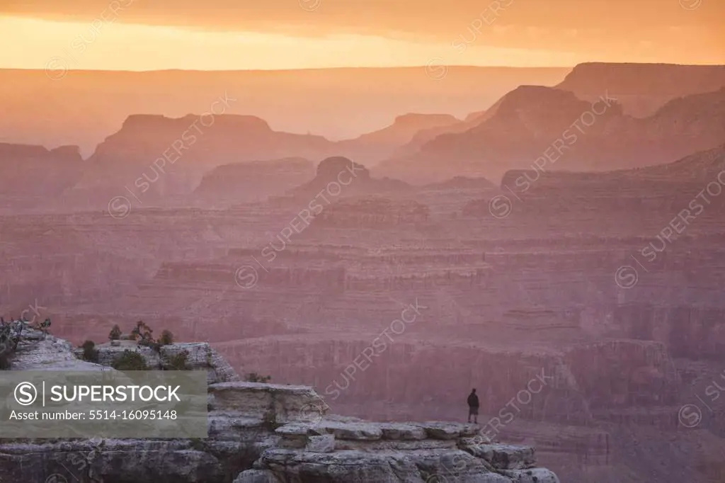 lights and shadows at sunset in grand canyon