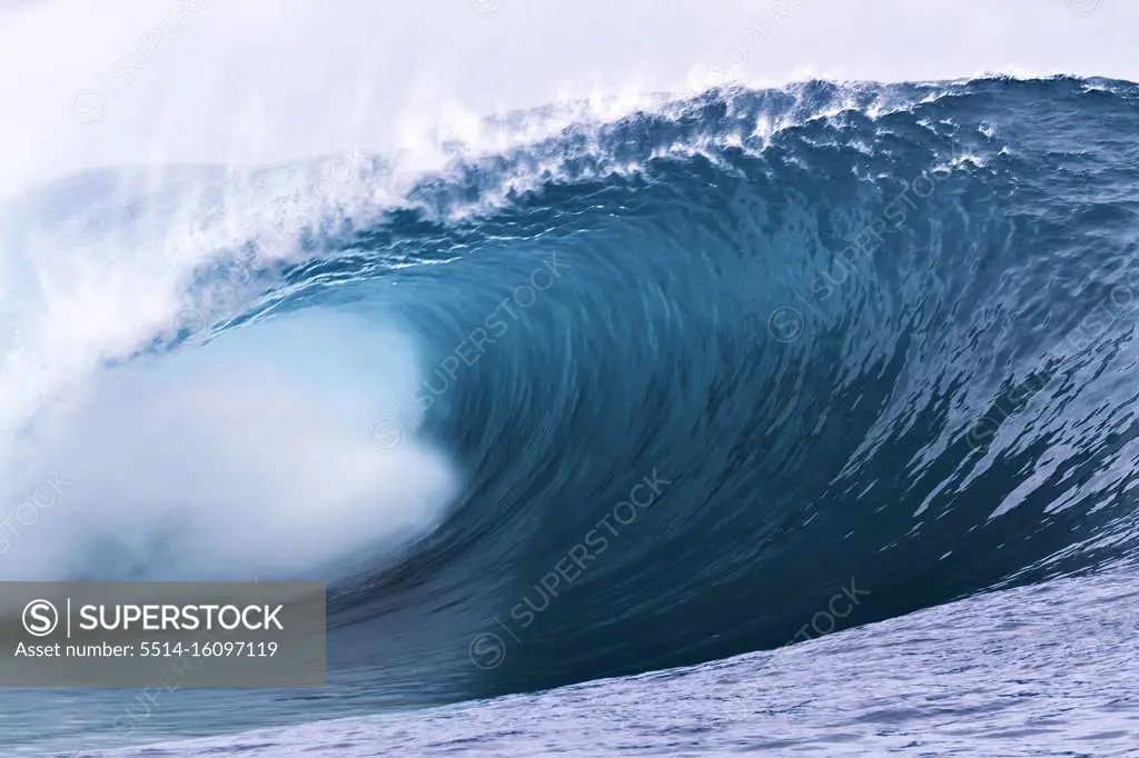 Heavy wave in Papeete Tahiti