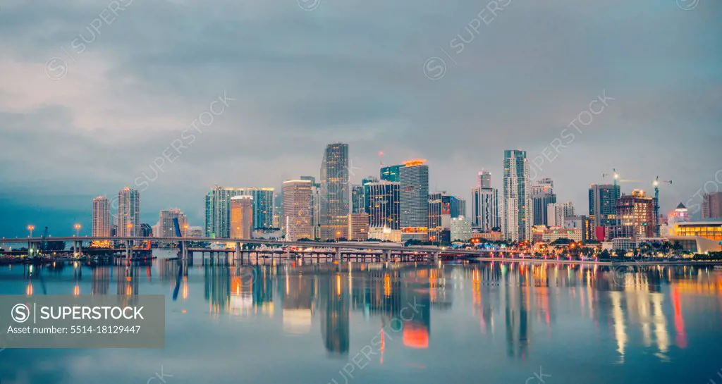 miami city skyline beautiful place florida usa reflections buildings