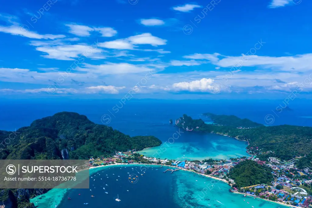 Beautiful panoramic view over Tonsai and Dalum Beach. Green jung