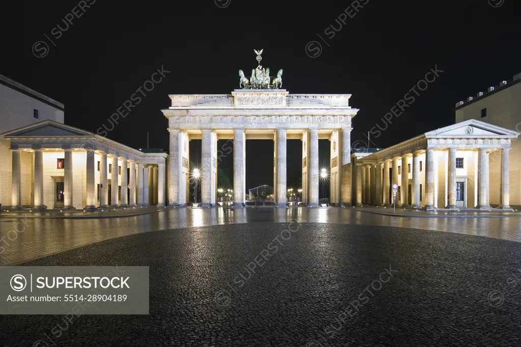 Brandenburg Gate at night, Berlin, Germany