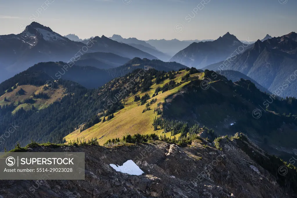 Pilot ridge in the glacier peak wilderness - SuperStock