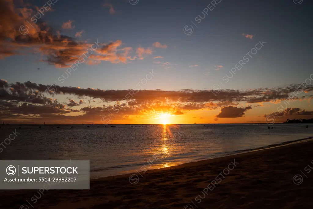 sunset ending over the ocean in hawaii