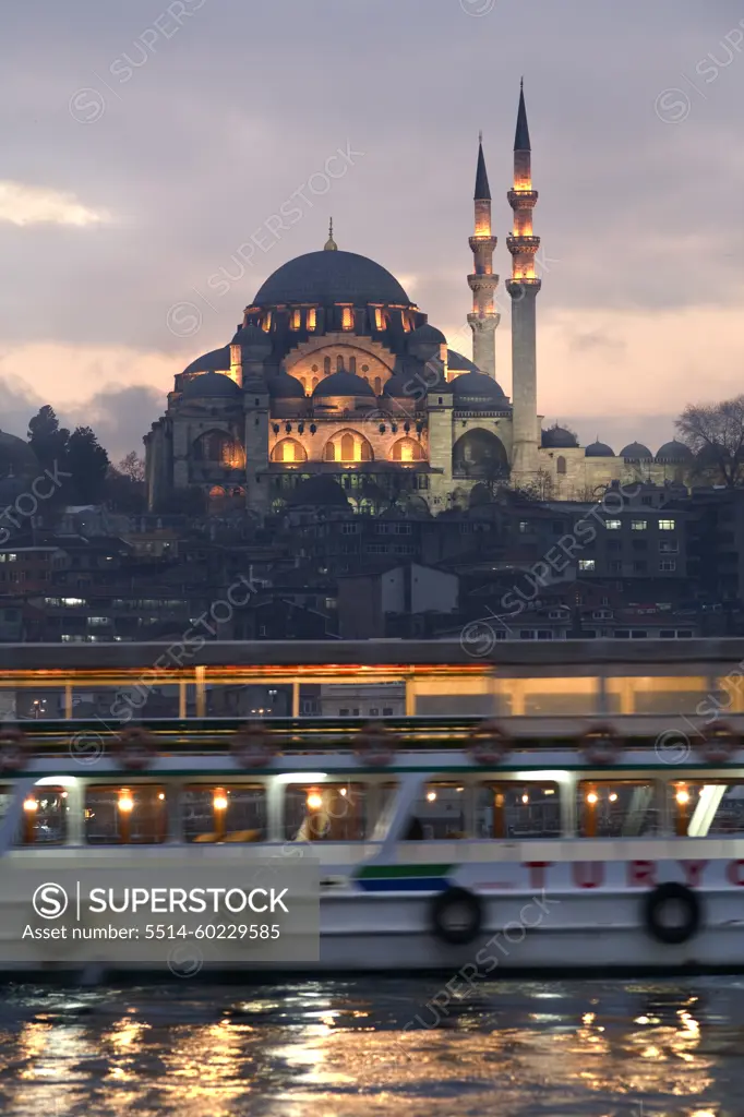 Suleymaniye Mosque in Istanbul, Turkey at dusk.