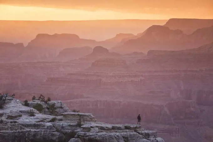 lights and shadows at sunset in grand canyon