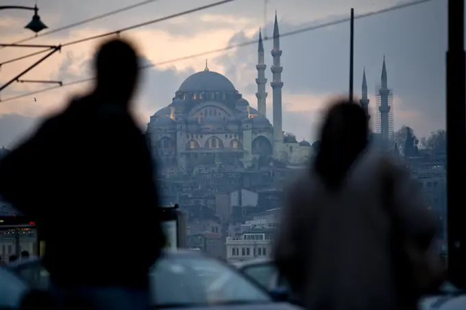 Suleymaniye Mosque in Istanbul, Turkey at dusk.