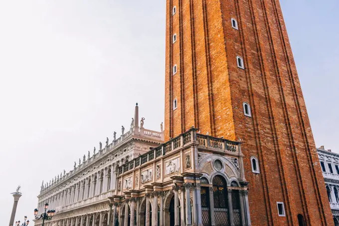 tourist routes of the old Venice streets of Italy