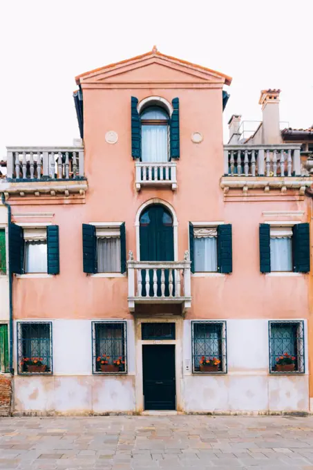 tourist routes of the old Venice streets of Italy