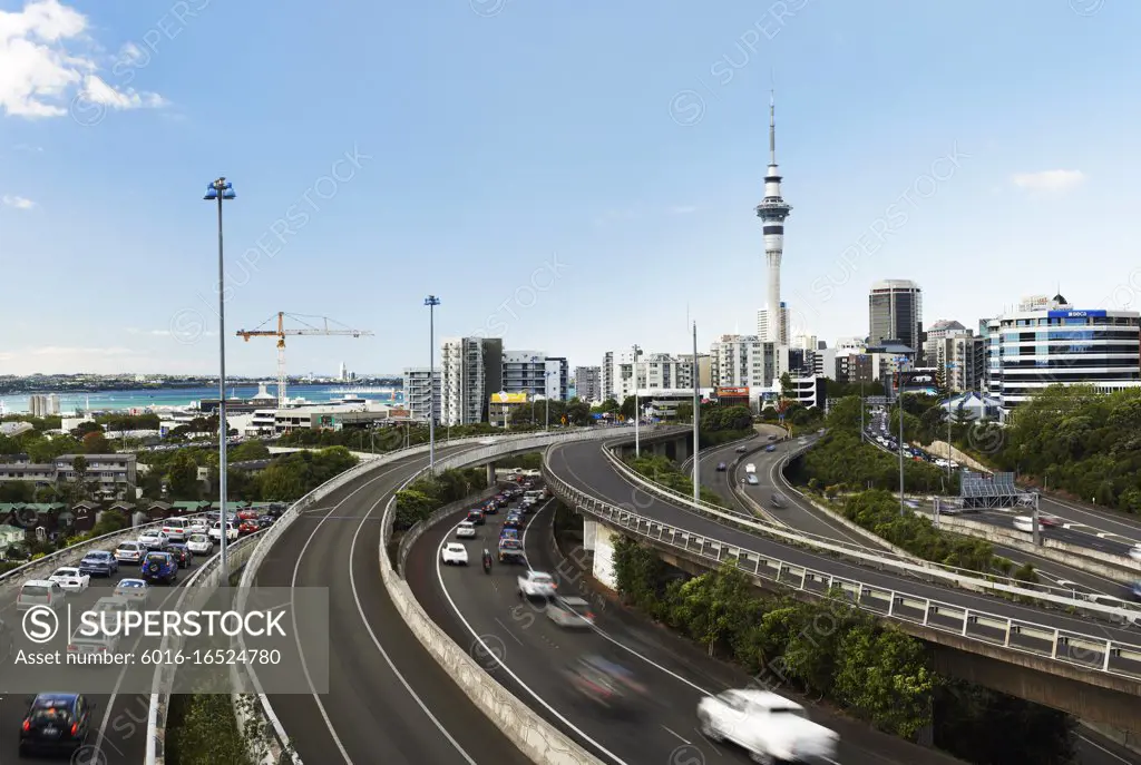 Traffic leading in and out of Auckland City on Motorways