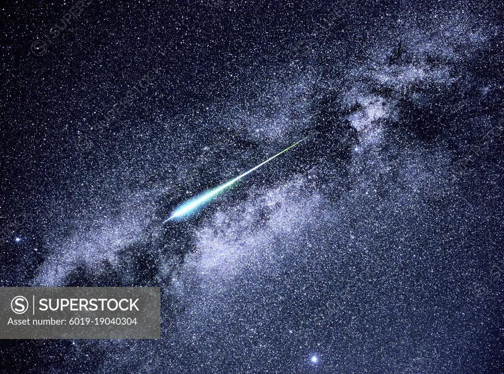Shooting Star streaking across the Milky Way