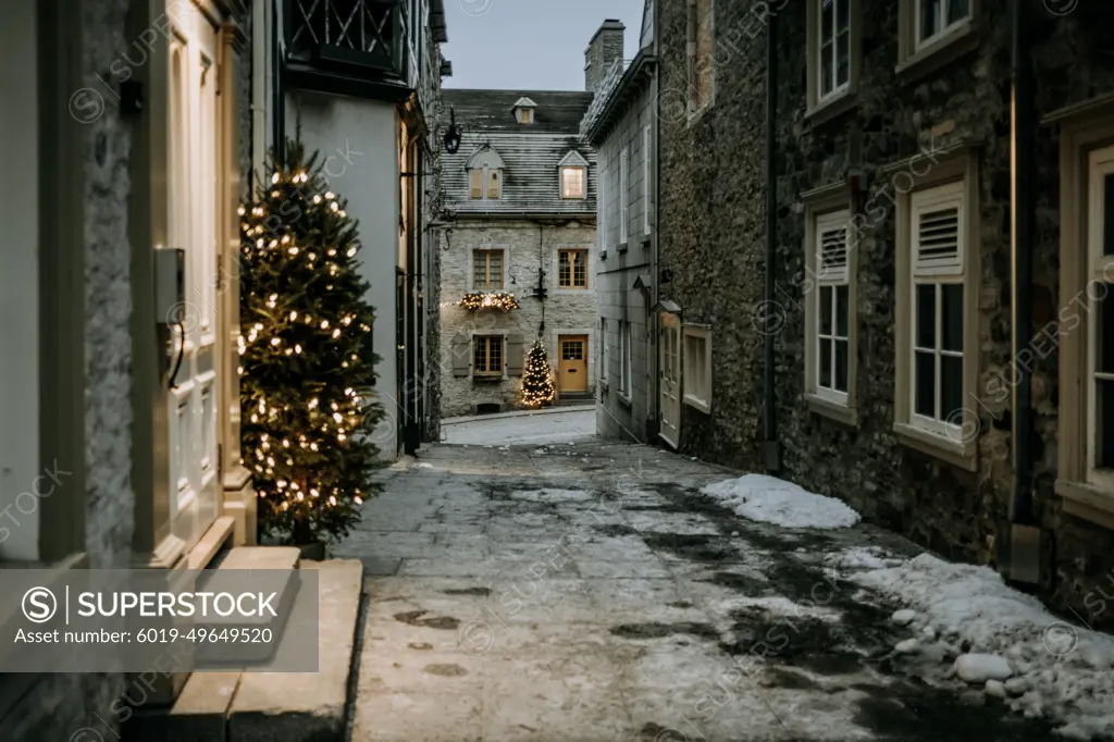 An cozy street in winter at Christmas in the Old City of Quebec