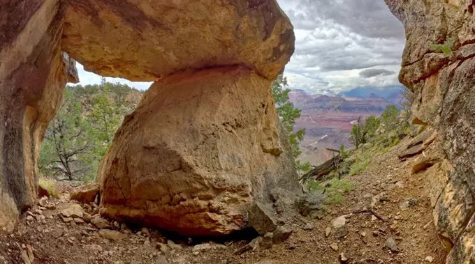 Grand Canyon Cliff Arch Cave