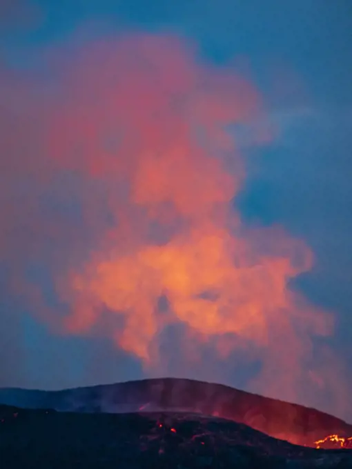 Glowing gas cloud, Fagradalsfjall Volcanic eruption at Geldingadalir, Iceland