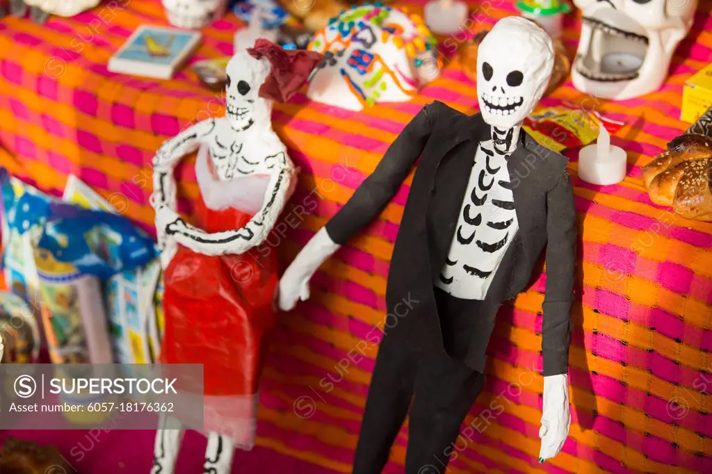 Day of the dead attributes and things on the table