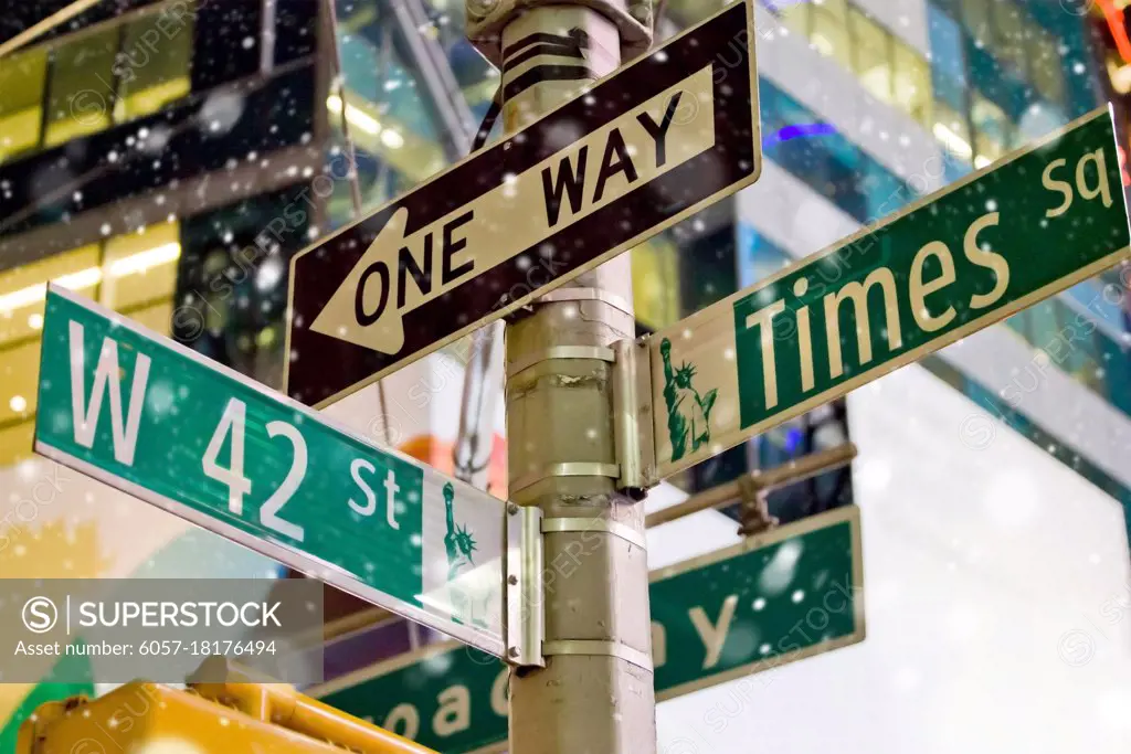 New York Times Square in winter snowing