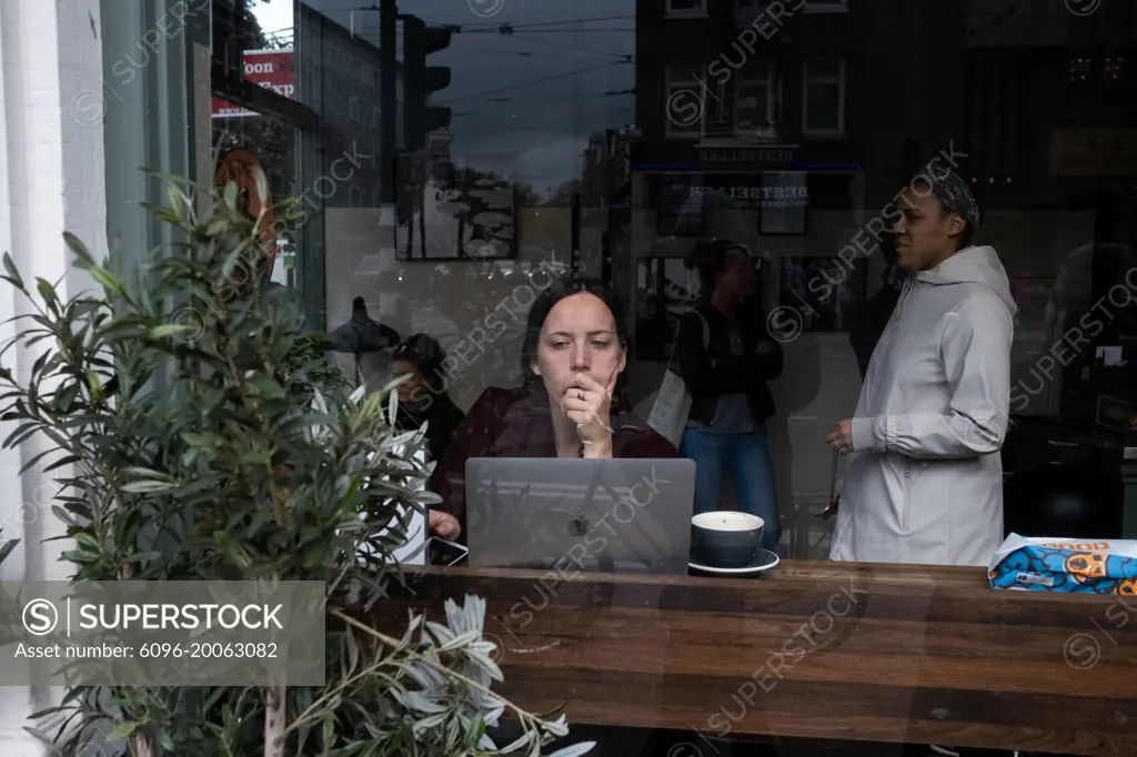 Daily life in the Netherlands.Vie quotidienne aux Pays-Bas.