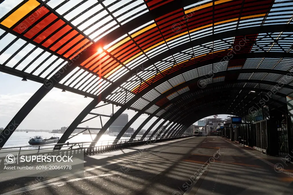 Netherlands, Amsterdam, summer 2020. Illustration of daily life in Amsterdam, the Netherlands. Photograph by Martin Bertrand.Pays-Bas, Amsterdam, ete 2020. Illustration de vie quotidienne a Amsterdam au Pays-Bas. Photographie de Martin Bertrand.