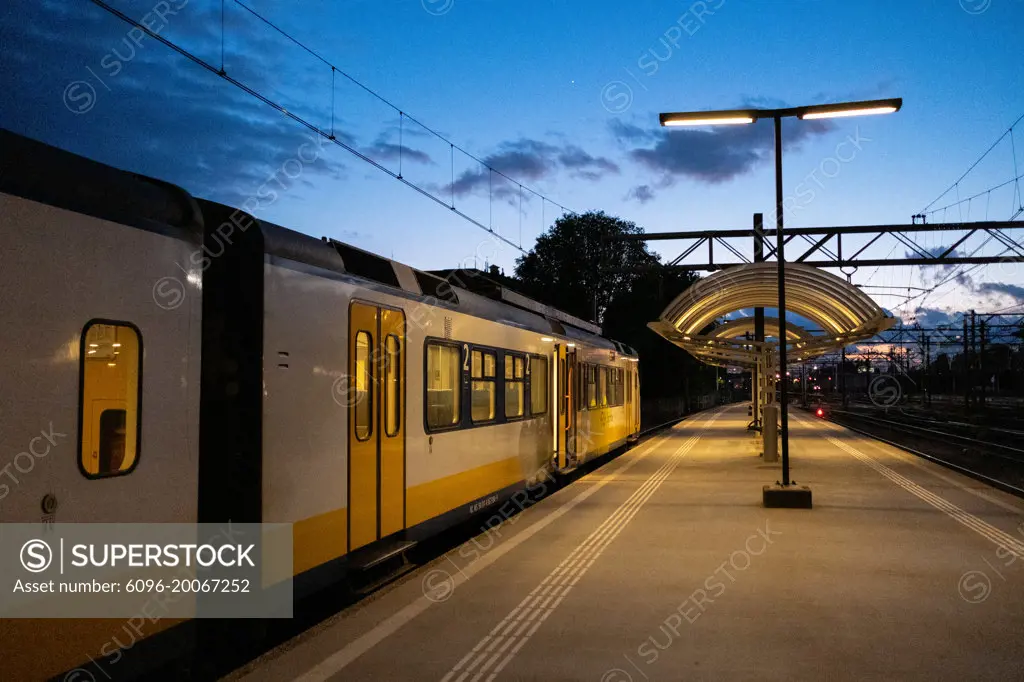 Netherlands, Amsterdam. Illustration of daily life in Amsterdam. Photography by Martin Bertrand.Pays-Bas, Amsterdam. Illustration de vie quotidienne a Amsterdam. Photographie de Martin Bertrand.