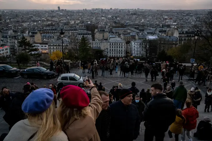 France, Paris, 2021-12-04. Illustration of tourism and daily life in the Greater Paris. Photograph by Martin Bertrand. France, Paris, le 2021-12-04. Illustration de tourisme et de vie quotidienne dans le Grand Paris. Photographie de Martin Bertrand.