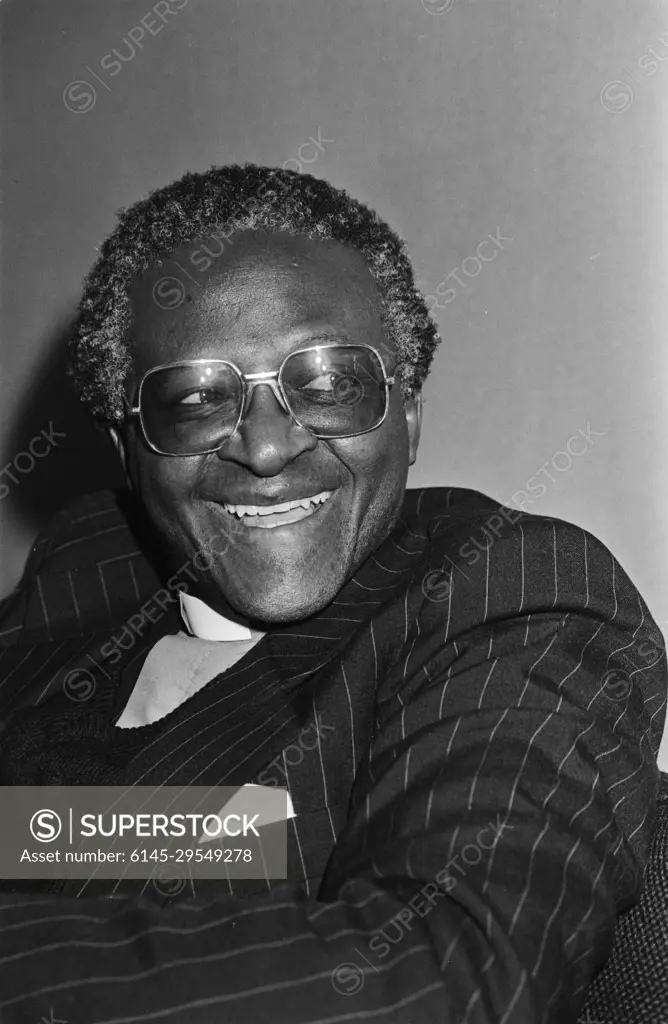 Anefo photo collection. Arrival SG South African Council of Churches, Desmond Tutu at Schiphol, after invitation Dutch Council of Churches, Desmond Tutu. March 19, 1981